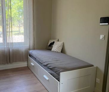 A LOUER STUDIO MEUBLE CHAMPS ELYSE ST QUENTIN 02100 - Photo 2