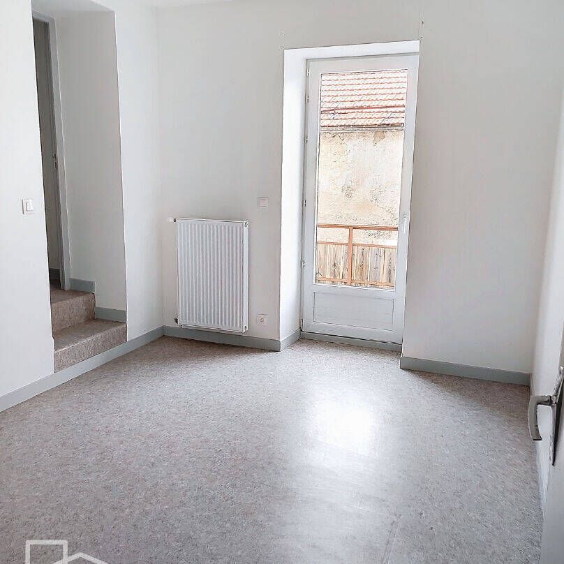 Location appartement 5 pièces 91.87 m² à Septmoncel (39310) - Photo 1