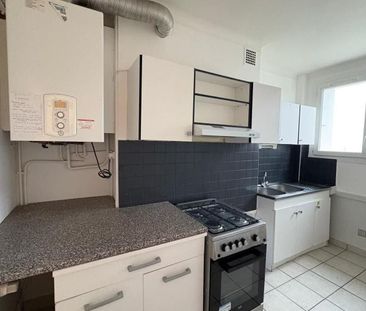 Location Appartement 4 pièces 63m² BREST 29200 - Photo 4