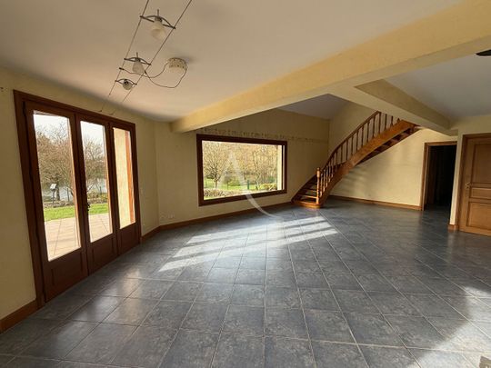 Location Maison 5 pièces 174m² - Photo 1