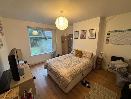 3 bedroom private hall to rent - Photo 5