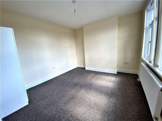 Vancouver Mansions, Vancouver Road, Edgware, HA8 - Photo 1