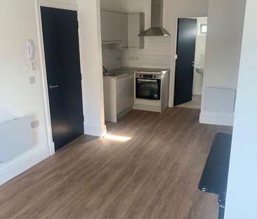 Unit 2, 2 West Street, Carrickfergus, BT38 7AR - Photo 3