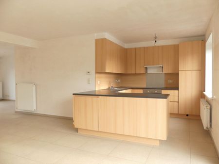 Bel-etage woning met tuin en buiten parkeerplaats nabij het stadscentrum van Diksmuide - Photo 5