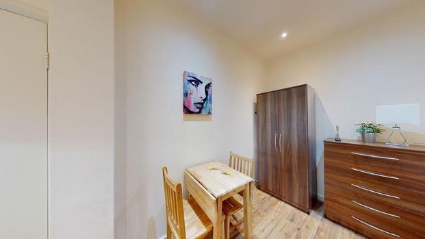 Studio to rent - Photo 1