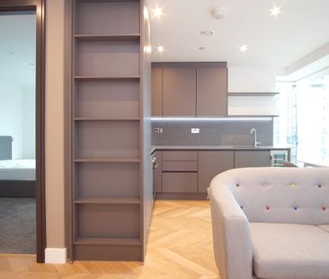Hennessey Apartments, 5 Brigadier Walk, London, SE18 6YT - Photo 2