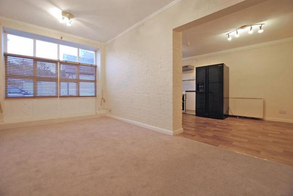 3 bedroom apartment to rent - Photo 1