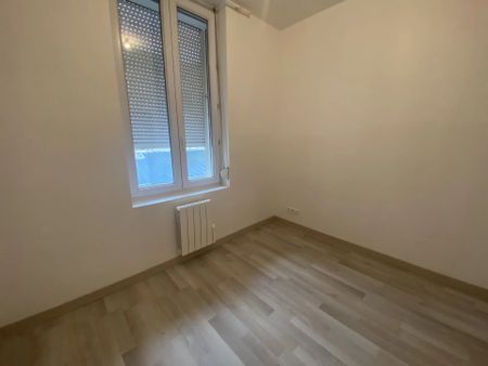 Location Appartement 2 pièces 35 m2 à Saint-Quentin - Photo 2