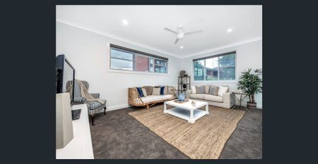 Stylish Oversized Home Walking Distance To Beach - Photo 5