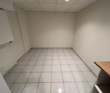 For Lease - 138 Venetian Crescent Unit# Basement, Vaughan, Ontario - Photo 6