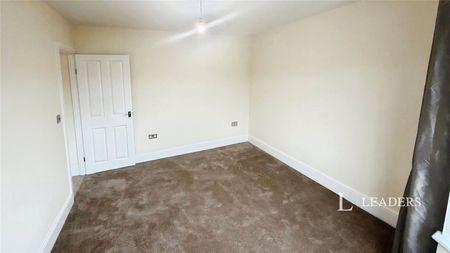 3 bedroom house to rent Lynmouth Road, Hucclecote, Gloucester, GL3 - Photo 4