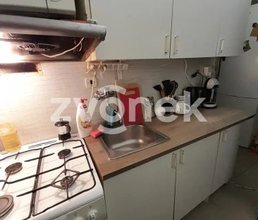 1+kk s balkónem, vhodné i pro studenty, pěkná lokalita Zlína - Photo 2