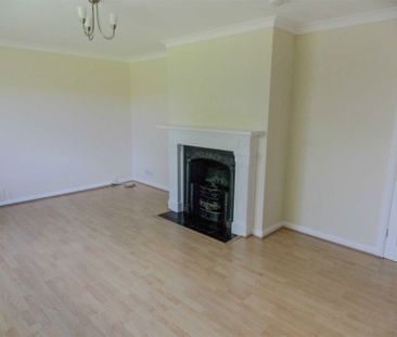 Flat in Croft Park, Wetheral, Carlisle - Photo 4