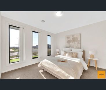 16 Pearce Way, Weir Views, Vic 3338 - Photo 5