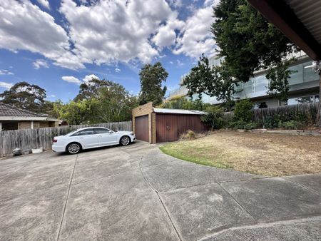 7 Goodson Street, Doncaster, VIC 3108 - Photo 4