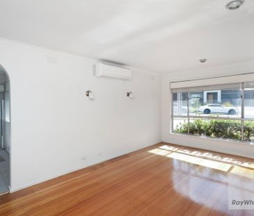 Spacious Family Home! - Photo 1