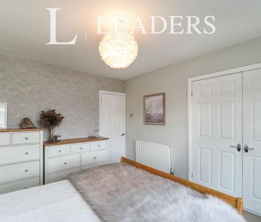 3 bedroom semi-detached house to rent - Photo 4