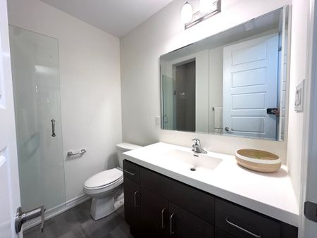 For Lease - 1222 Rose Way Unit# Main Fl, Milton, Ontario - Photo 4