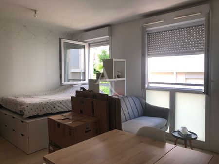 Location Appartement 1 pièce 30m² - Photo 2