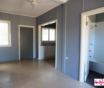 COSY RENOVATED 2 BEDROOM HOME - Photo 5