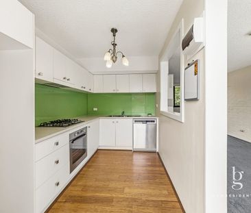 Stylish Inner-City Living in Prime North Melbourne Location - Photo 3