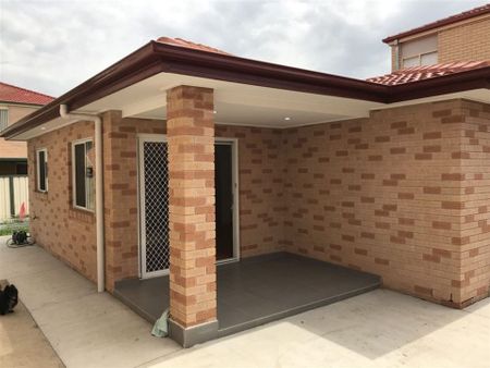 Beautiful 2 Bedroom Grannyflat - Photo 5