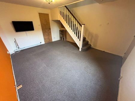 2 bedroom terraced house to rent - Photo 2