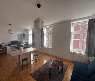 Helle 2-Zimmer-Wohnung (65m²) in Essen – Zentrale Lage (Uni/RWE) - Photo 1