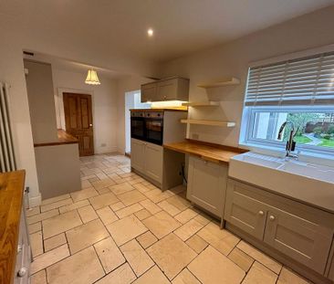 4 bedroom detached house to rent - Photo 2