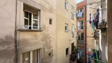 Carrer de Corretger, Barcelona, Catalonia 08003 - Photo 4