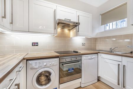 3 bedroom flat to rent - Photo 5