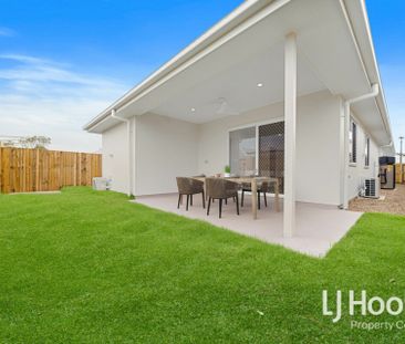 FULLY AIR CONDITIONED - SOLAR PANELS - PARTIALLY FURNISHED! - Photo 5