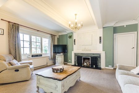 3 Bed Detached House, Elm Bank Drive, NG3 - Photo 5