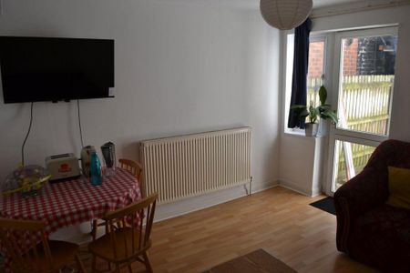 4 bedroom house to rent - Photo 3