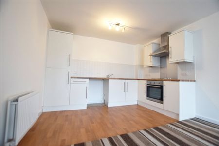 Pullman House, 11 Tudor Way, Beeston, Leeds, LS11 - Photo 4