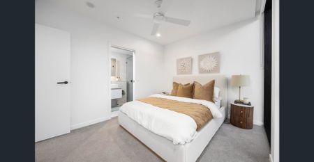 'Marine Quarter' Elegant 9th floor 2-Bedroom Apartment with Panoramic Views resort-style amenities, and a walk-to-everything - Photo 5