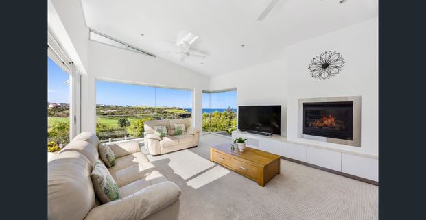 North-Facing Coastal Masterpiece With Panoramic Seaviews - Photo 1
