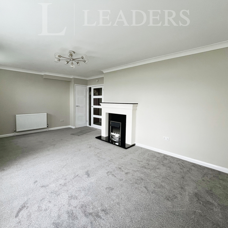 2 bedroom apartment to rent Kings Court, Kings Parade, Holland-on-Sea, Clacton-on-Sea, CO15 - Photo 1