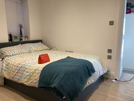 2 Bed Flat, Central Hill, SE19 - Photo 5