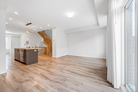 For Lease - 25 Aberfoyle Street, Vaughan, Ontario - Photo 5