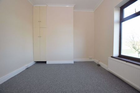 2 Bedroom Terraced House - Photo 3