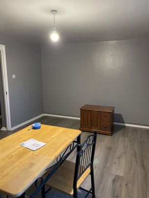 2 Bed Flat, Purpose Built, SE13 - Photo 1