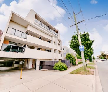 Large 1 Bedroom - Photo 6