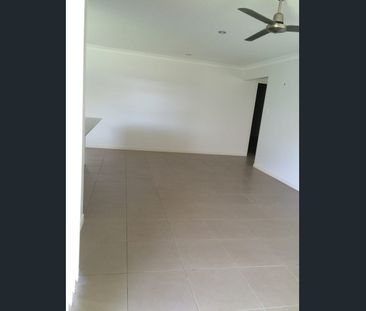 Spacious well maintained family home - Photo 6