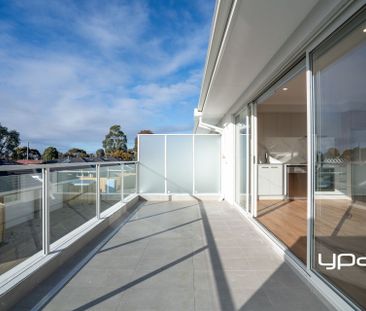 Contemporary Comfort with a View - Photo 5
