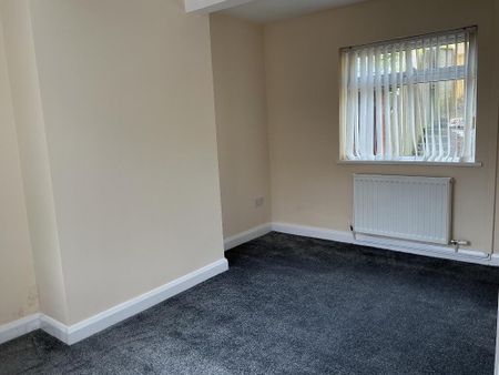 121 Seaview Drive, Belfast, BT15 3ND - Photo 2