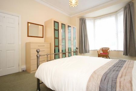 2 bedroom Flat to rent in Sandringham Road, South Gosforth, Newcastle upon Tyne, Ne3 - Photo 5