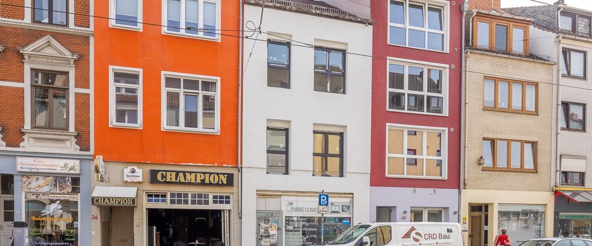 Bremen - Neustadt I Offene Besichtigung 31.10 zwischen 11:00 -12:00 Uhr Sanierte Wohnung in urbaner Lage im einem Hinterhaus - Photo 1