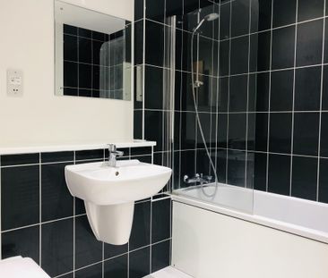 Century Tower, Chelmsford, Shire Gate - Photo 6