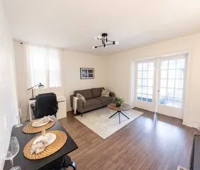 1 room apartment of 56m² in Montreal - Photo 1
